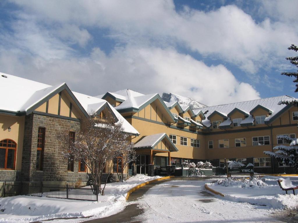 Ywca Banff Hotel Zewnętrze zdjęcie